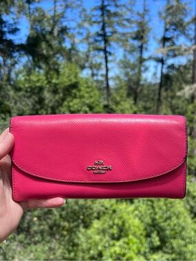 COACH VINTAGE Pink Crossgrain Leather Wallet with Gold Hardware AUTHENTIC